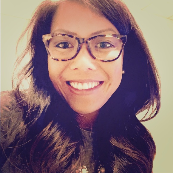 Meet your Posher, Liz - Picture 1 of 1